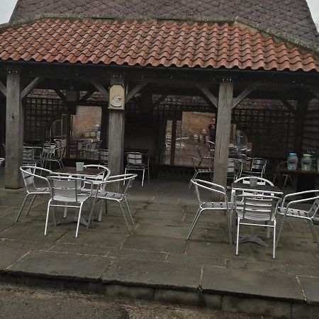 The Buck Hotel Thornton Dale Exterior foto