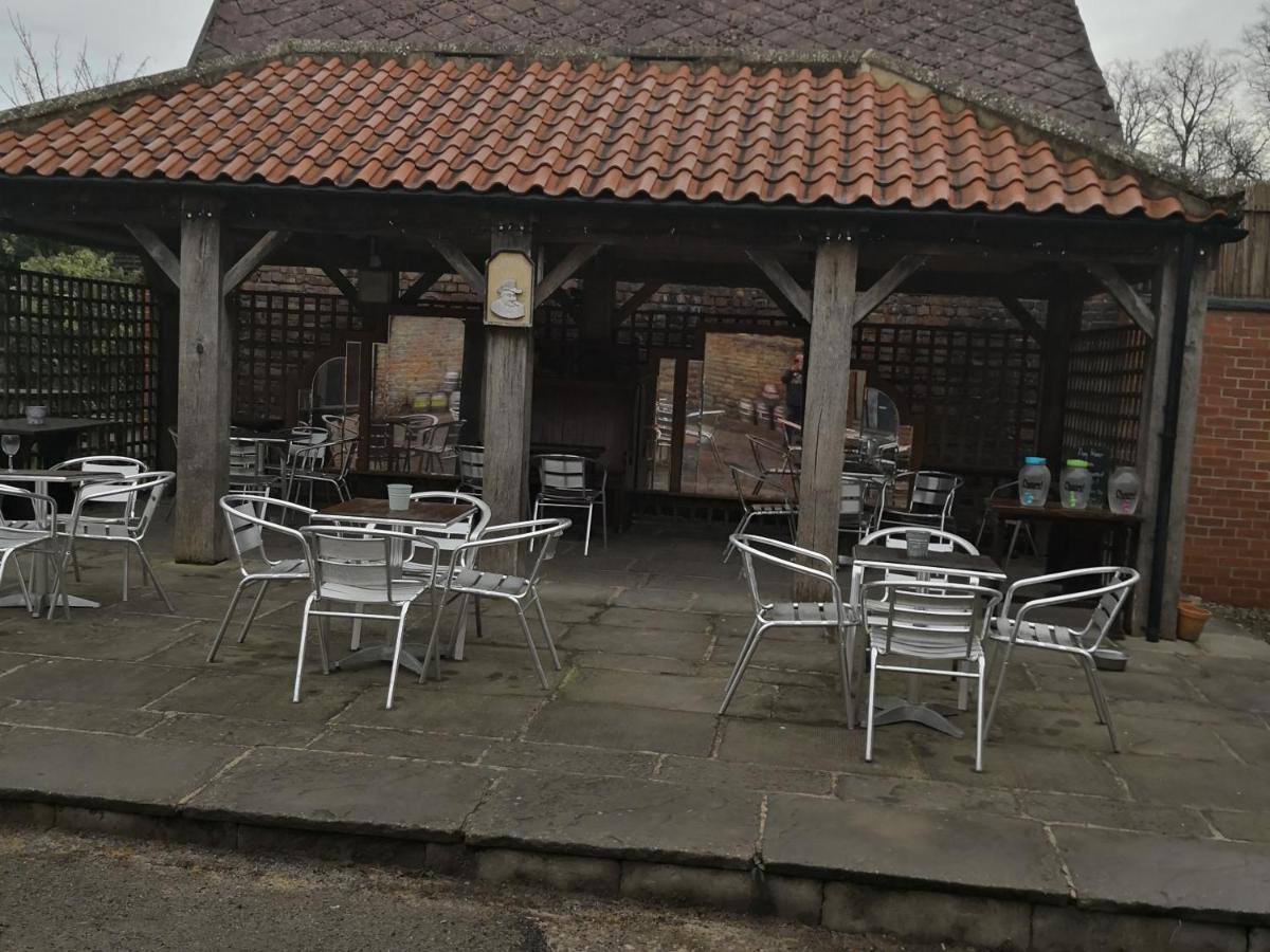 The Buck Hotel Thornton Dale Exterior foto